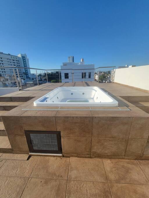 2Br-3Ba Condo Block From Beach W Rooftop Jacuzzi Mazatlán Esterno foto